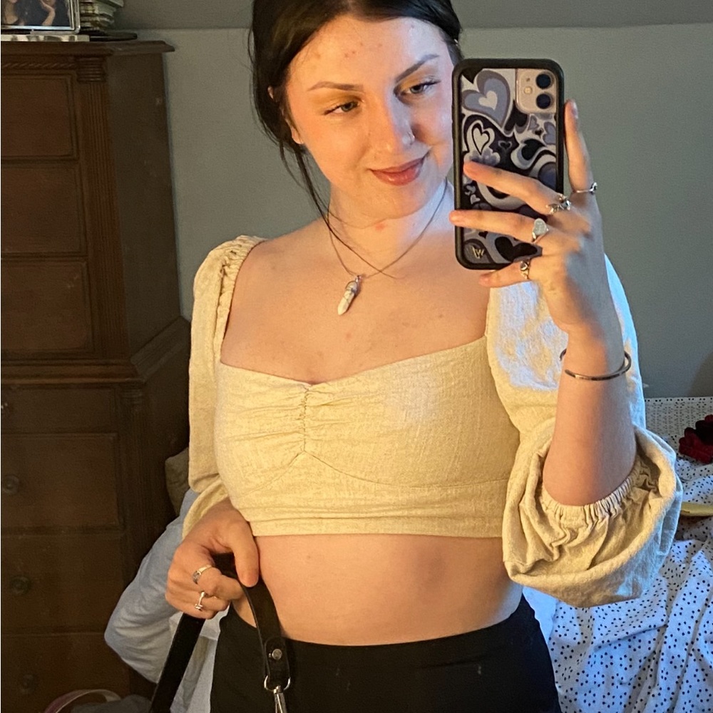 adika crop top